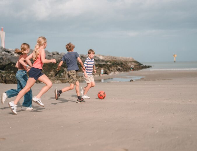 Heyo Vakantiekamopen Beach Olympics 2