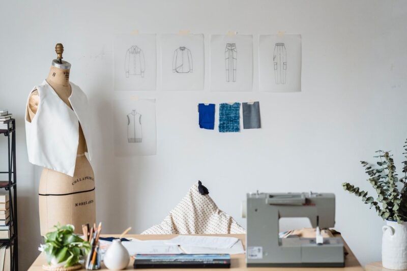[2025] Modekamp: Maak een nieuw ontwerp met pre-loved kleding - Zomer(14/7)  - Kortrijk Hostel Groeninghe